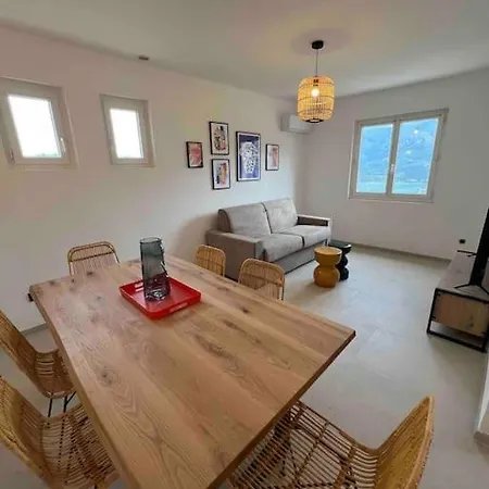 Magnifique Piscine Vues Mer, Et Montagnes Villa