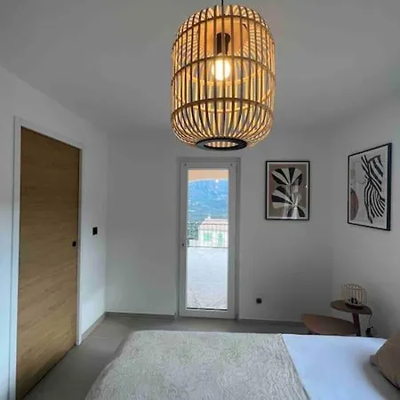 Magnifique Piscine Vues Mer, Et Montagnes