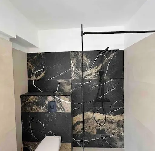 Magnifique Piscine Vues Mer, Et Montagnes